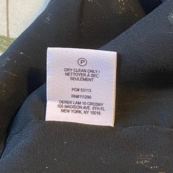 NWOT - DEREK LAM 10 Crosby Metallic Ruffle V-Neck Top - Size 4 - Picture 9 of 10